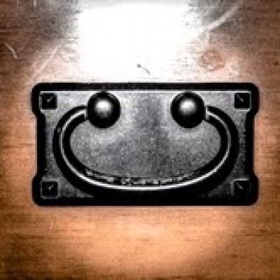 Cabinet Smiley