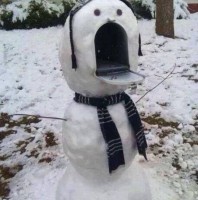 Send this mailbox some holiday cheer!