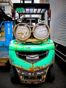 5169291-a_happy_forklift-0